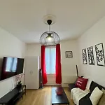 Pigalle Square - Modern Apartment Steps Away From Moulin Rouge
